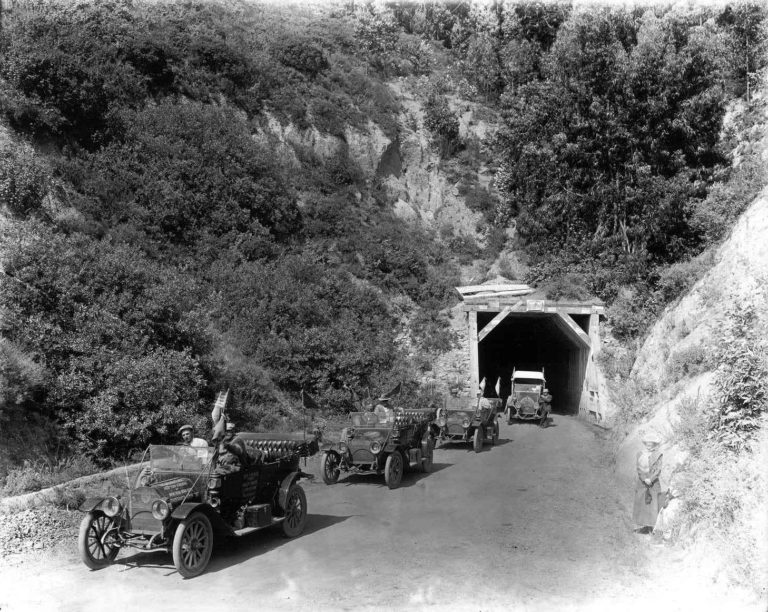 Cars coming through the Orinda Tunnel